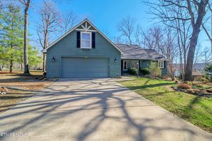 123 LAKEVIEW DR, CROSSVILLE, TN
