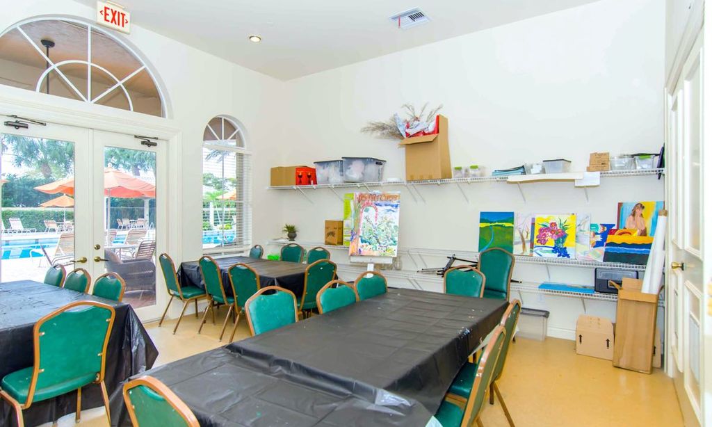 Arts & Crafts Studio