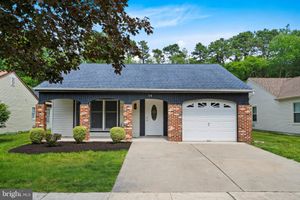 75 MAIDSTONE PL, SOUTHAMPTON, NJ