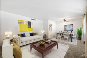 900 CHERRY HILLS DR, BAKERSFIELD, CA