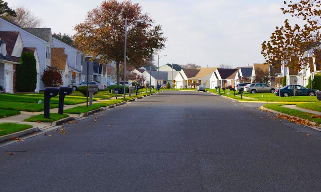 682 Single-Family Homes