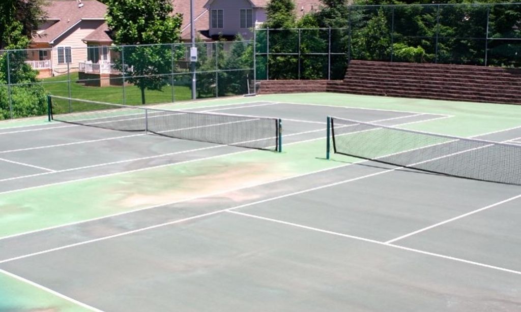 2 Tennis Courts