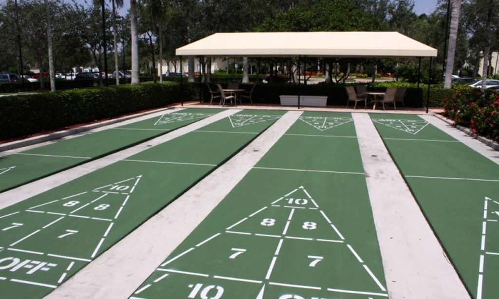4 Shuffleboard Courts