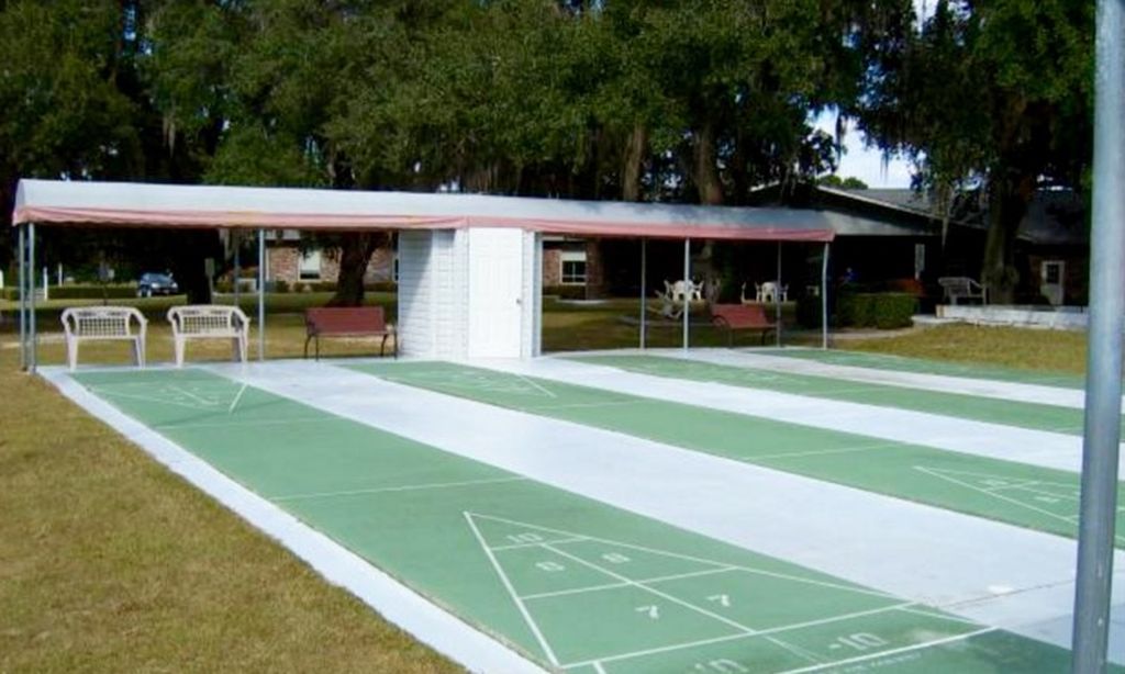 4 Shuffleboard Courts