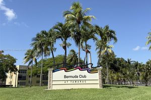 5851 NW 62ND AVE 101, TAMARAC, FL