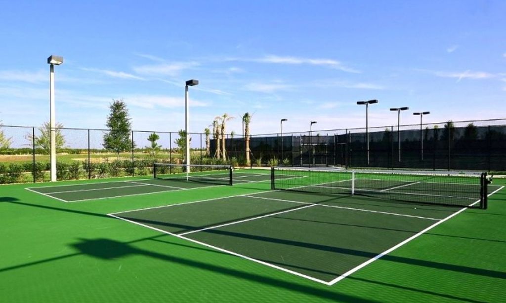 8 Pickleball Courts