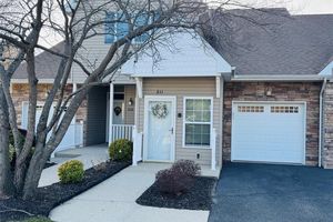 211 POND CIR, MOUNT SINAI, NY