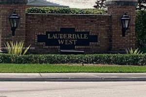 1024 NW 90TH WAY, PLANTATION, FL