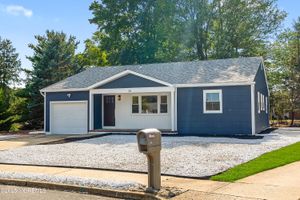 26 SALISBURY CT, TOMS RIVER, NJ