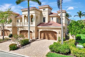 9293 MENAGGIO CT APT 102, NAPLES, FL