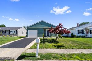 5 PURNELL ST, TOMS RIVER, NJ