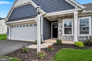 907 SHADOWBROOKE DR, DOVER, PA