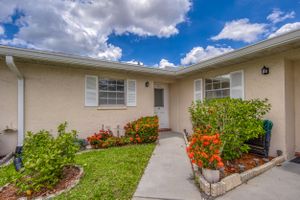 445 FRANCONIA CIR, LAKE WORTH, FL