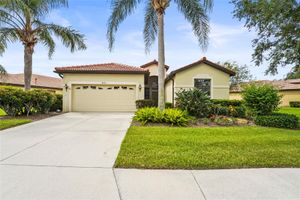 8118 STIRLING FALLS CIR, SARASOTA, FL