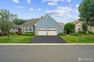 4 MOLLY PITCHER CT, MONROE, NJ
