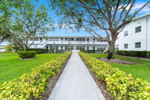 396 WINDSOR Q, WEST PALM BEACH, FL