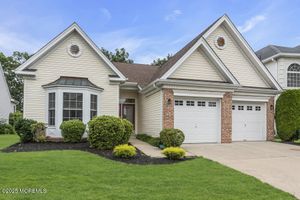 39 BARTON CREEK RD, JACKSON, NJ