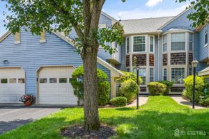 2B SURREY CT, MONROE, NJ