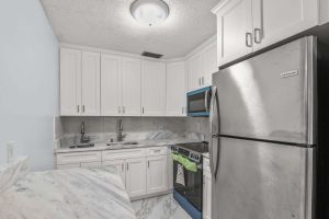 63 HASTINGS D D, WEST PALM BEACH, FL