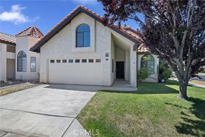 19229 PINE WAY, APPLE VALLEY, CA