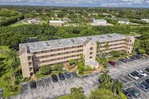 6865 HUNTINGTON LN APT 105, DELRAY BEACH, FL