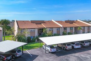 2446 CLUBHOUSE CIR UNIT 202, SARASOTA, FL