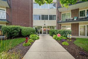 2800 MAPLE AVE 26C, DOWNERS GROVE, IL