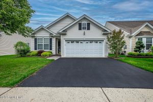 16 KINGSTON DR, JACKSON, NJ