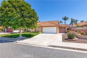 1946 SEVEN HILLS DR, HEMET, CA