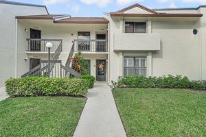 3304 PERIMETER DR, GREENACRES, FL