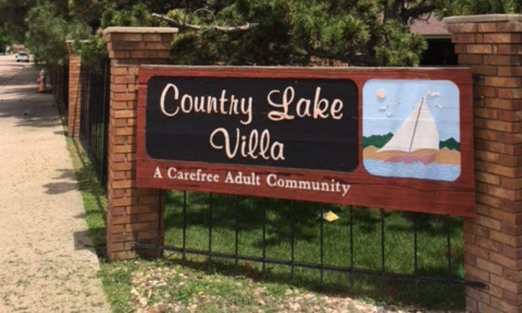 Country Lake Villas - Loveland, CO