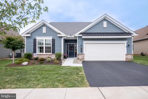 3801 LOYAL LN, EASTON, PA