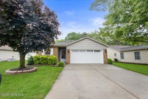 1865 BUTTONWOOD AVE, TOMS RIVER, NJ