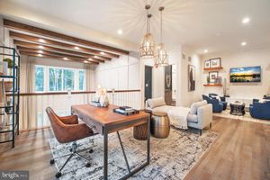 8 CHERRY LN, WEST WINDSOR, NJ