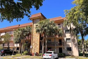 4940 E SABAL PALM BLVD 205, TAMARAC, FL