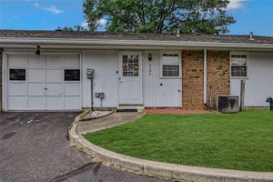 310 WOODBRIDGE DR UNIT C, RIDGE, NY