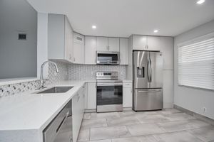 2201 LUCAYA BND K4, COCONUT CREEK, FL