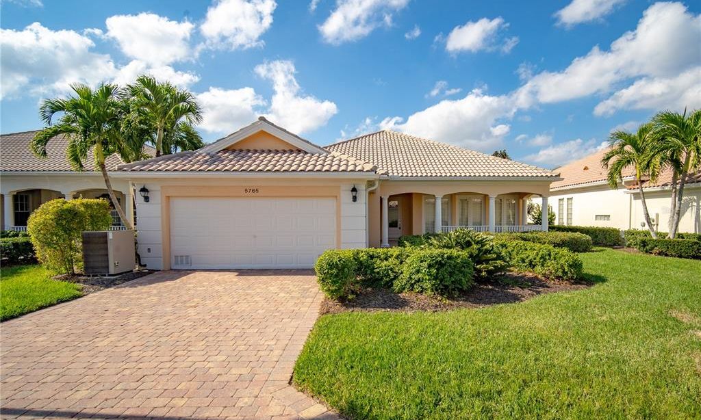 VillageWalk of Sarasota community photo 1