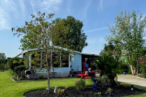 24841 PINE HL, LEESBURG, FL
