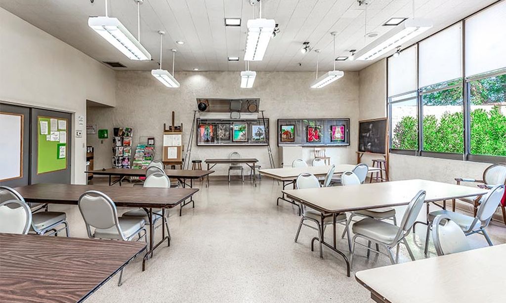 Arts & Crafts Studio