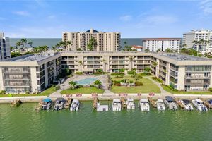 3200 GULF SHORE BLVD N APT 106, NAPLES, FL