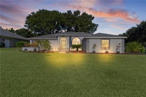 5252 GROVE MNR, LADY LAKE, FL