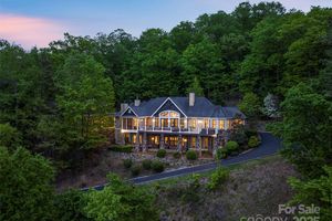714 WICKHAMS FANCY DR, BILTMORE LAKE, NC