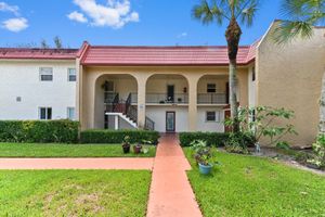 368 LAKE FRANCES DR, WEST PALM BEACH, FL