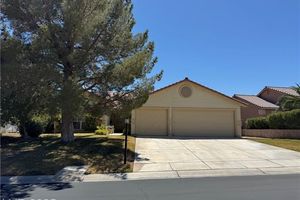 5121 BURR OAK DR, LAS VEGAS, NV