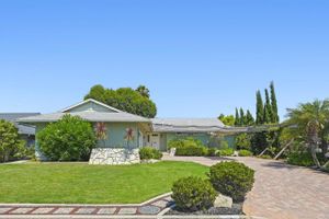 1051 LA REINA DR, SAN MARCOS, CA