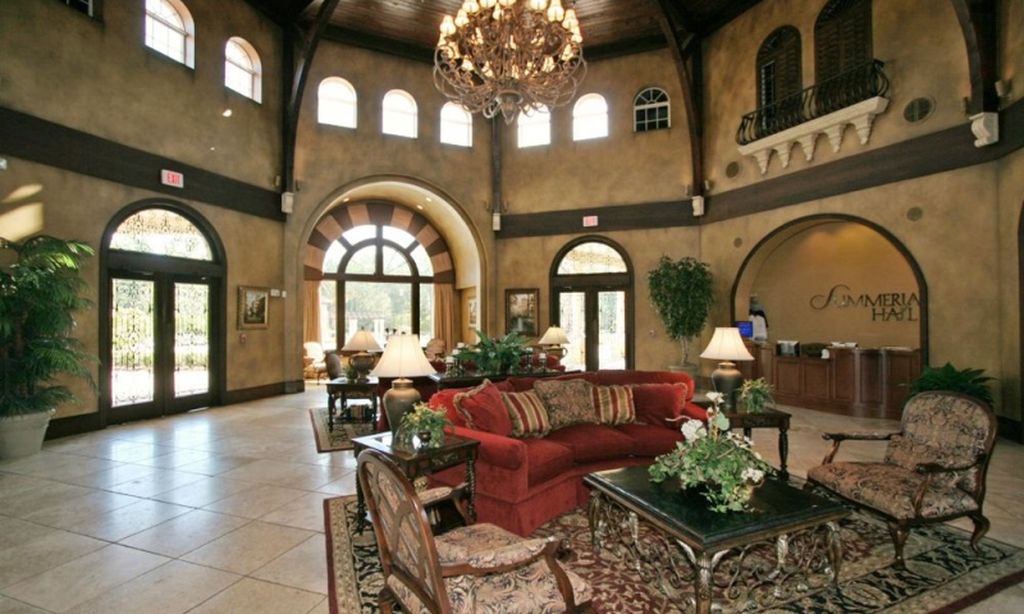 Clubhouse Lobby