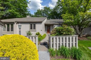 244 CHATHAM WAY, WEST CHESTER, PA