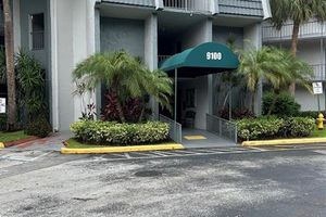 9100 LIME BAY BLVD APT 310, TAMARAC, FL