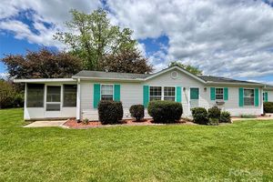 236 RIVERWIND DR, HENDERSONVILLE, NC